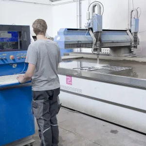 KOSTA-Leichtstahlbau-Lohnfertigung-Wasserstrahlschneiden